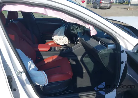 2024 Kia K5 Gt-Line z USA, uszkodzony, nr VIN 5XXG64J29RG233861